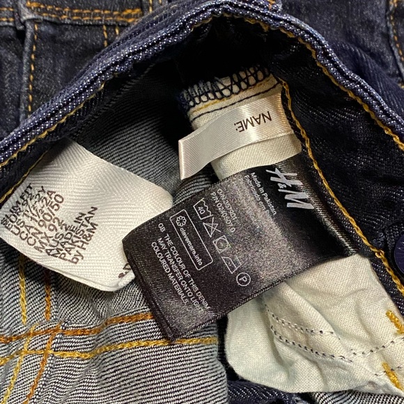 1 1/2-2yrs H&M bundle. 2 pairs of jeans and red long sleeve shirt - Picture 8 of 9